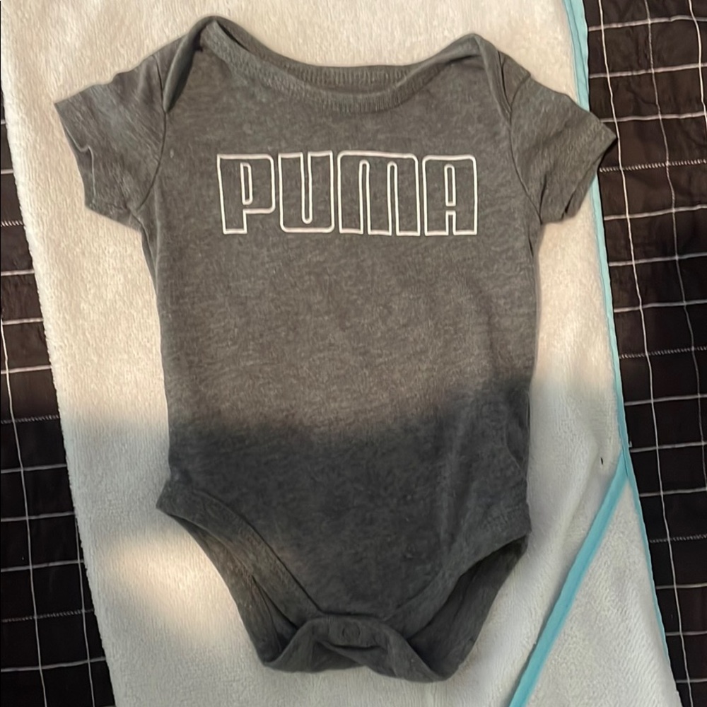 Puma Gray Baby onesie - 0-3 months